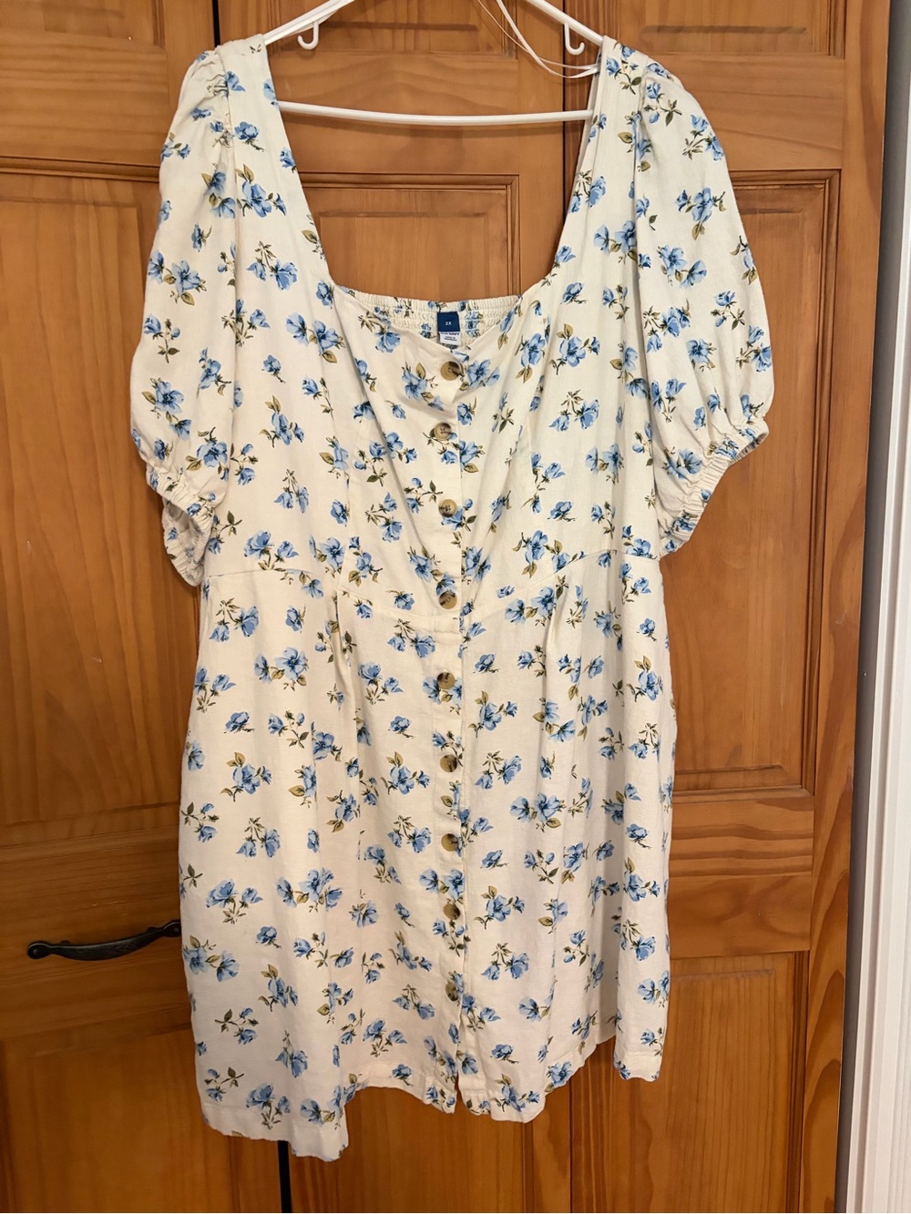 Old Navy Floral Button-Front Puff Sleeve Top - Blue on Cream 3X